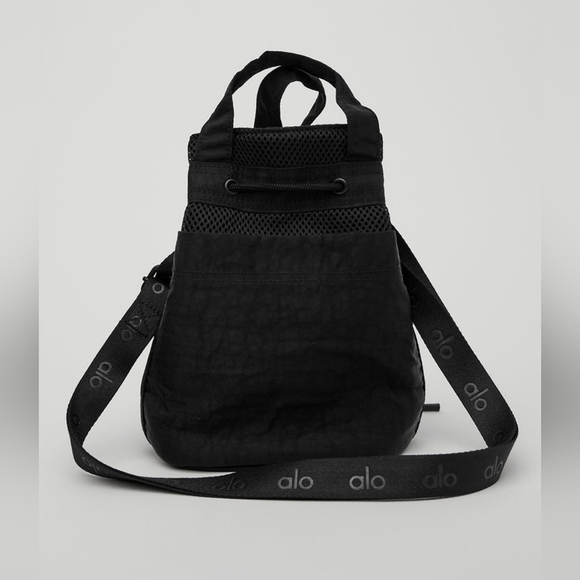 ALO Yoga Crossbody - Picture 10 of 15